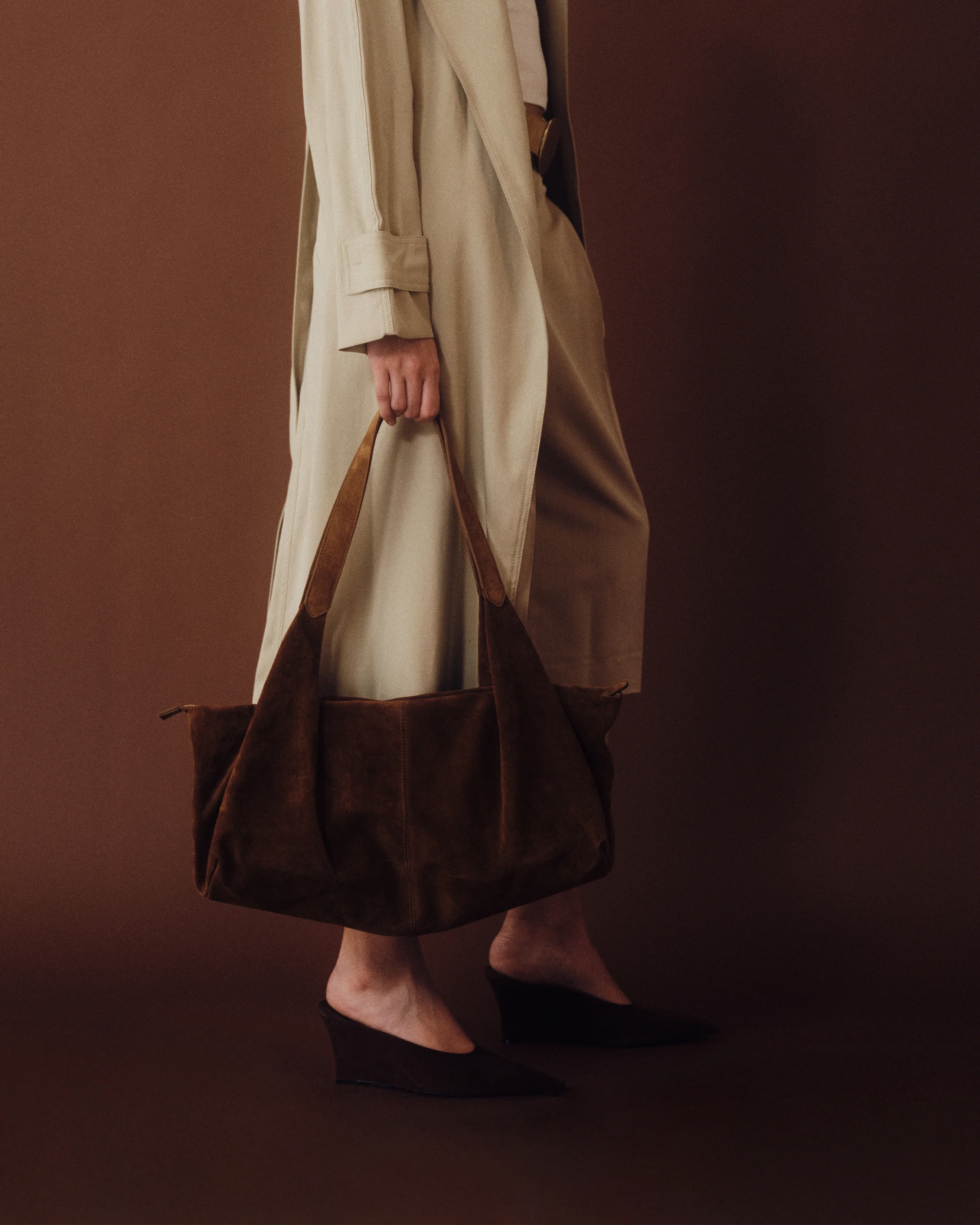 CARTER SUEDE SHOULDER BAG - Image 6