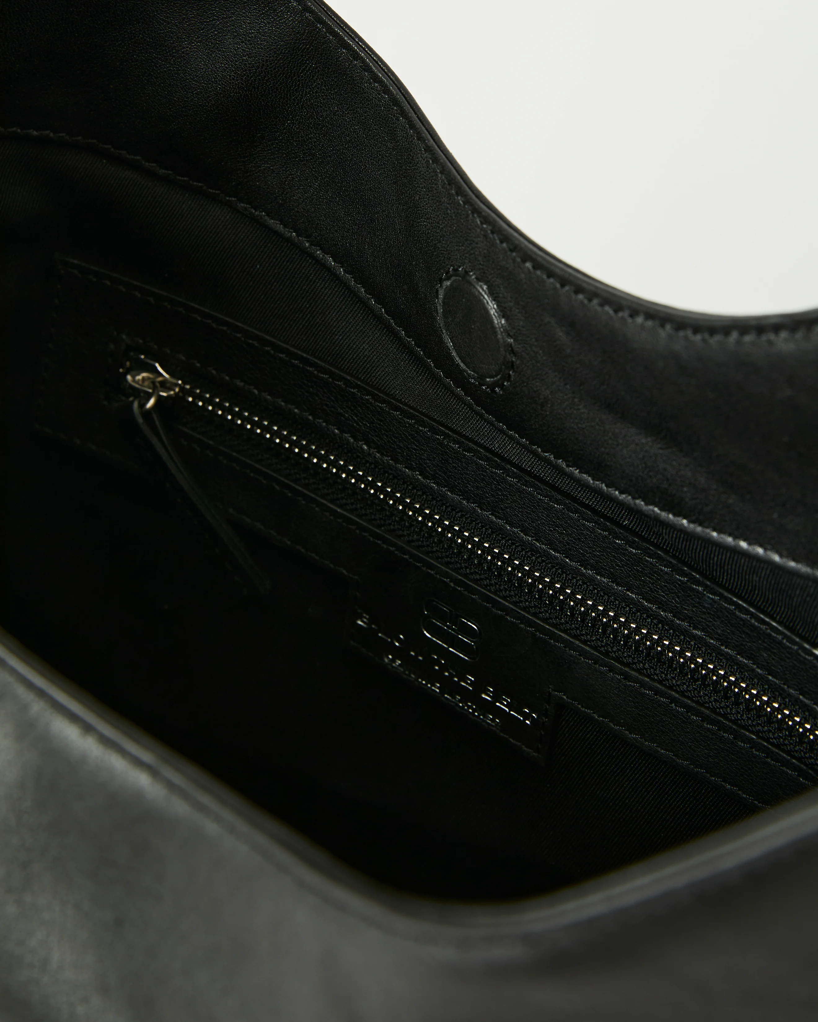 ERIS BINDLE MOTO LEATHER BAG - Image 5